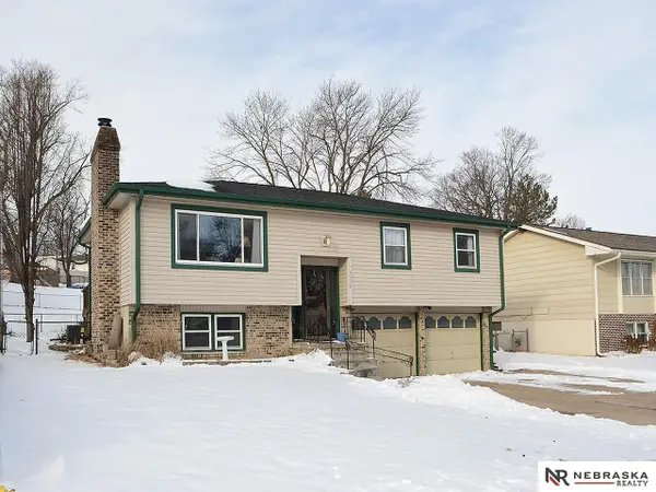 5330 S 91st Street, Omaha, NE 68127