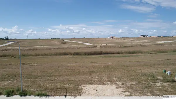 11032 S 220th Street, Gretna, NE 68028