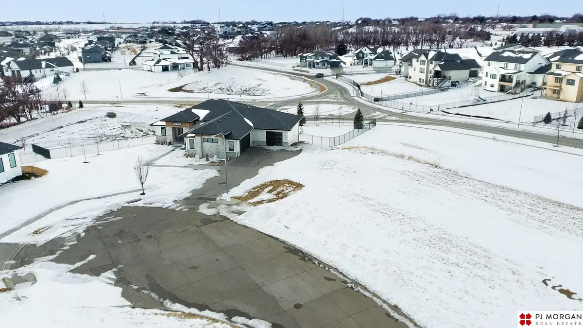 21062 Valley Circle, Elkhorn, NE 68022 - #1