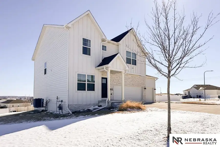 8811 S 65th, Papillion, NE 68157 - #2