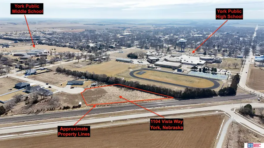 1104 Vista Way, York, NE 68467 - #2