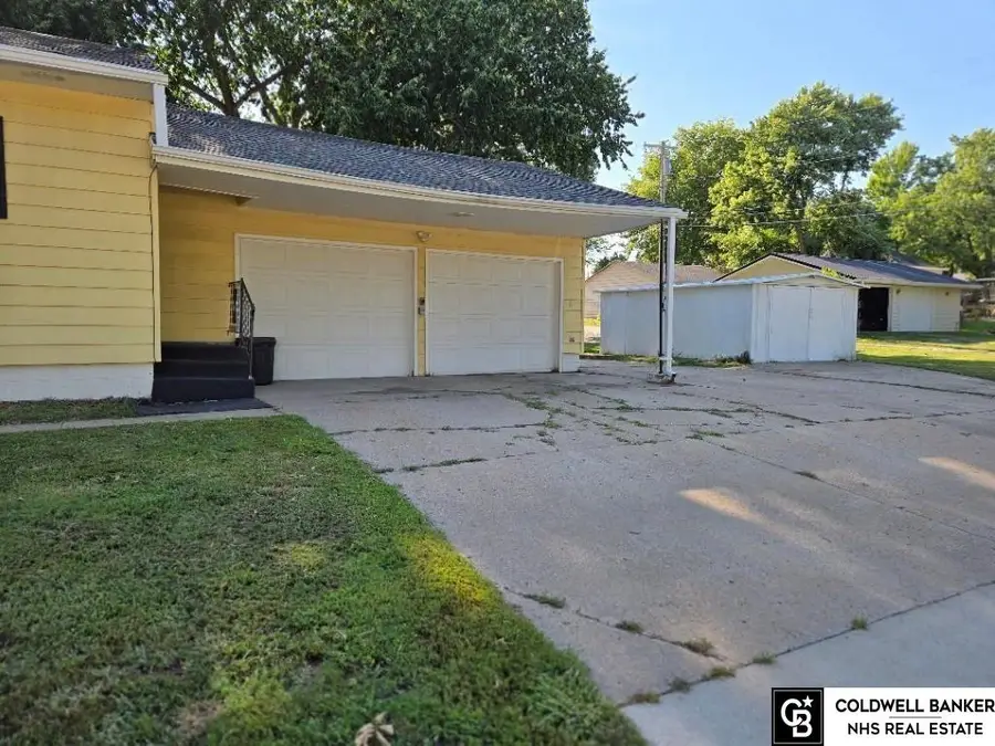 1320 Lincoln Street, Beatrice, NE 68310 - #2