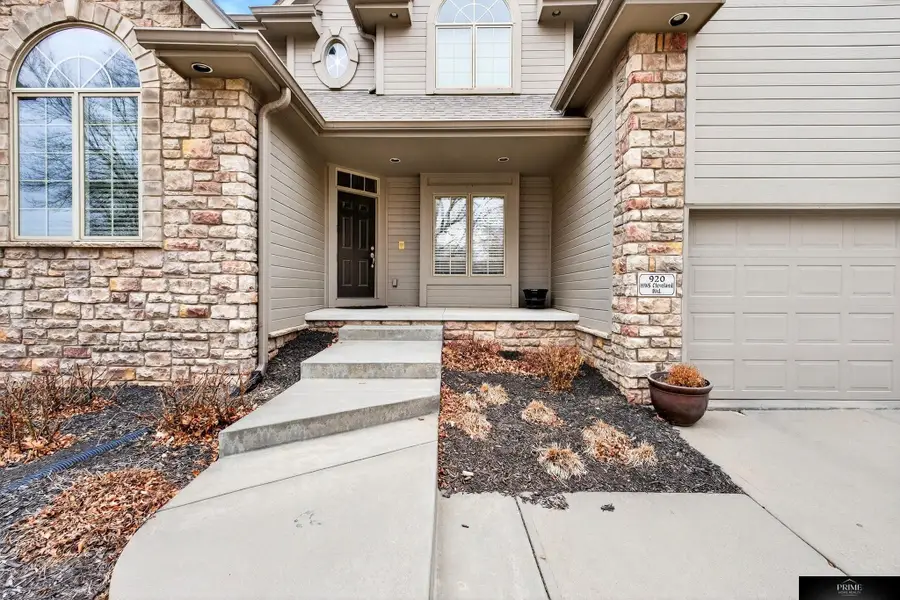 920 S Hws Cleveland Boulevard, Elkhorn, NE 68022 - #2