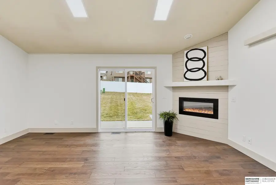 10511 S 27th Street, Bellevue, NE 68123 - #2