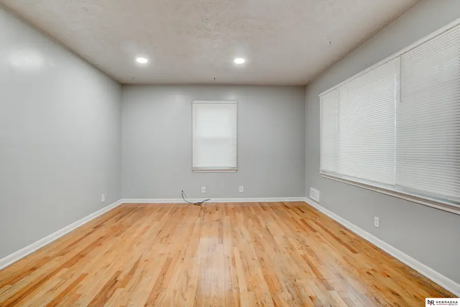 4822 Grand Avenue, Omaha, NE 68104 - #2