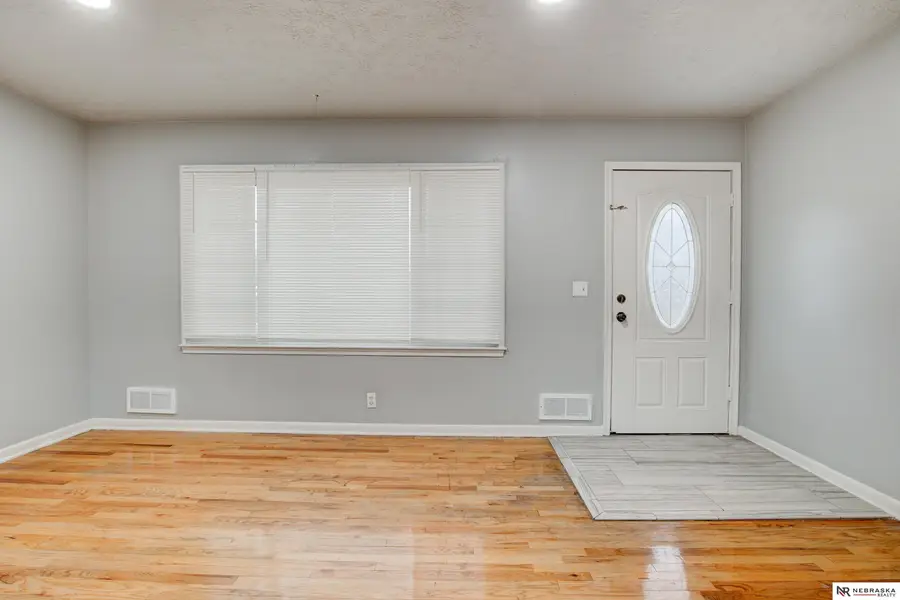 4822 Grand Avenue, Omaha, NE 68104 - #3