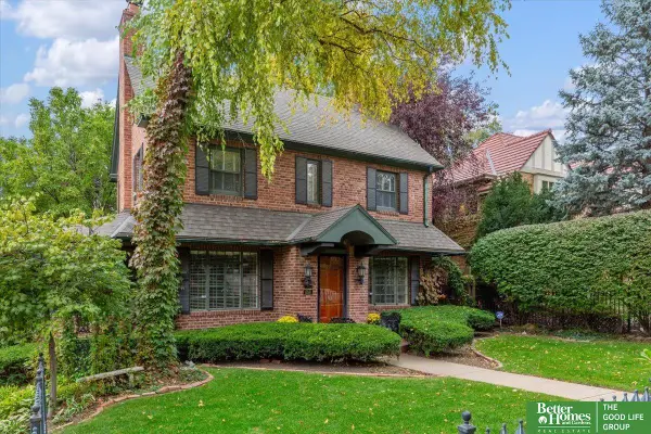 656 N 58th Street, Omaha, NE 68132