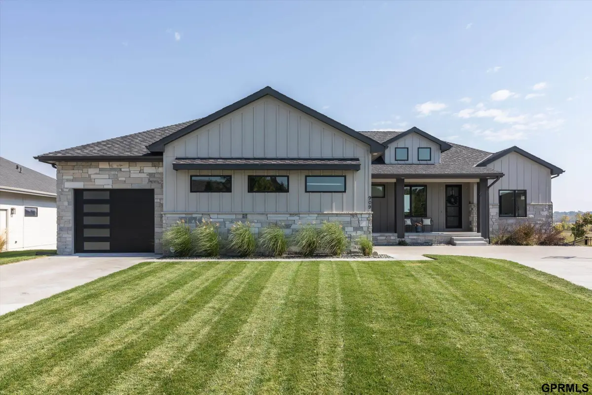 909 S 243 Street, Waterloo, NE 68069-0000 - #1