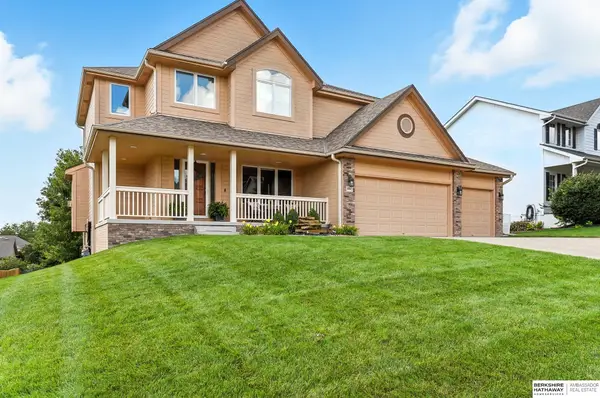 8544 S 98th Street, La Vista, NE 68128