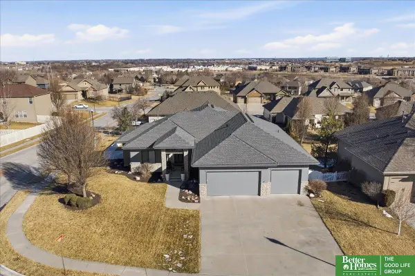 7528 Reed Street, Papillion, NE 68046