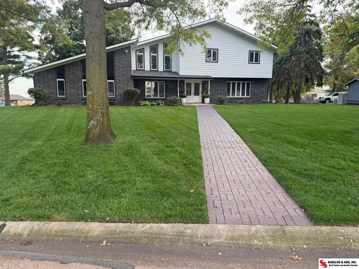 1320 11th Street, Fairbury, NE 68352 - #1