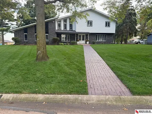 1320 11th Street, Fairbury, NE 68352