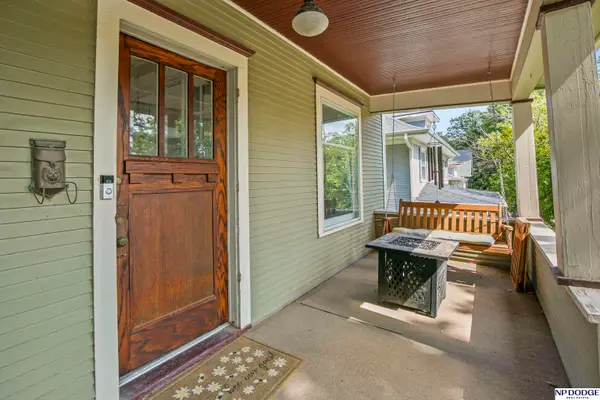 3716 Hawthorne Avenue, Omaha, NE 68131