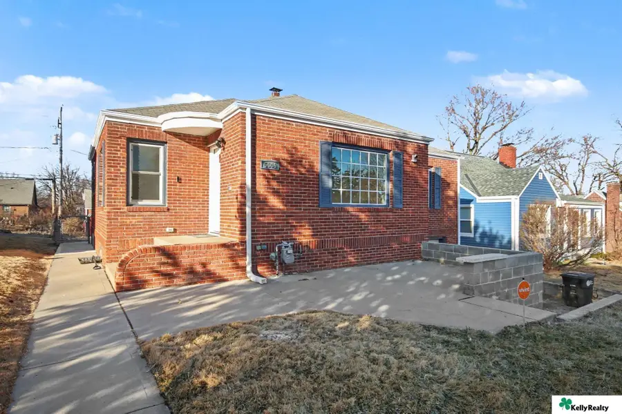 5006 Bedford Avenue, Omaha, NE 68104 - #3