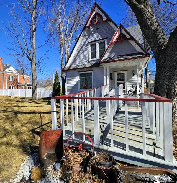 315 N 11th Street, Geneva, NE 68361