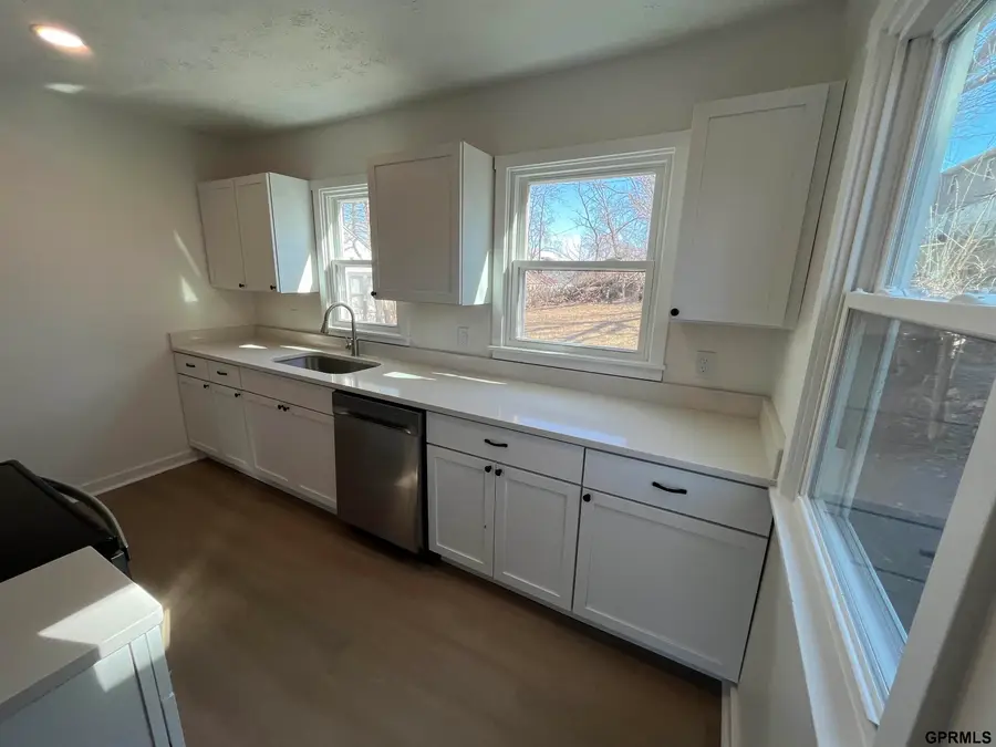 5307 N 42nd Street, Omaha, NE 68111 - #3