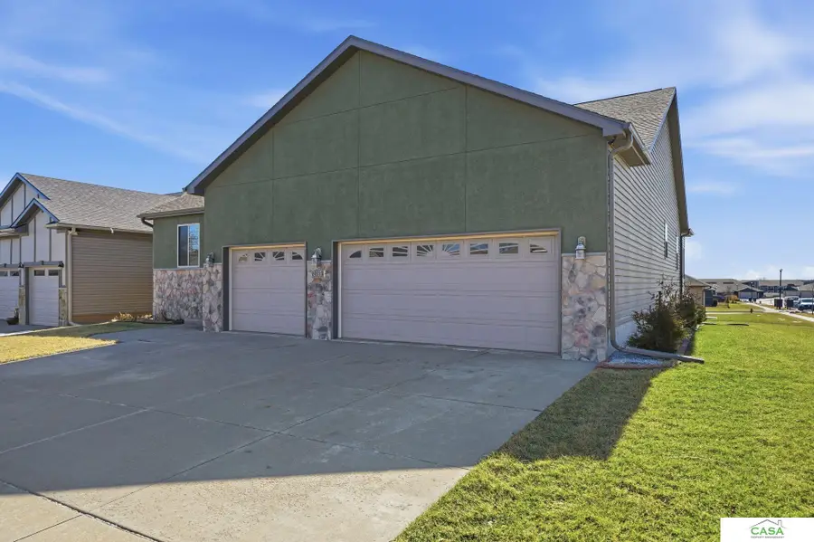 2727 Shadowbrook Drive, Lincoln, NE 68516 - #2