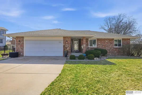 7521 Cardinal Circle, Lincoln, NE 68506