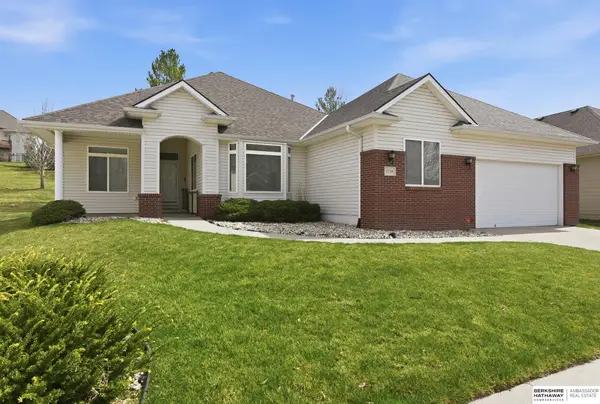 1719 S 190th Plaza, Omaha, NE 68130