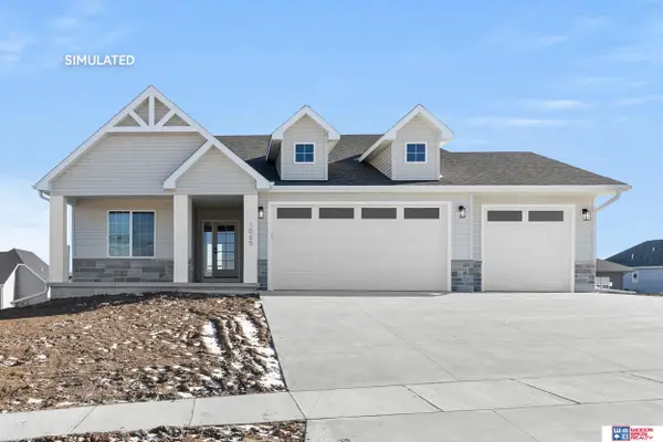 9111 Castle Pine Drive, Lincoln, NE 68516