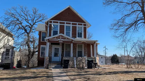 1049 Park Avenue, Omaha, NE 68105