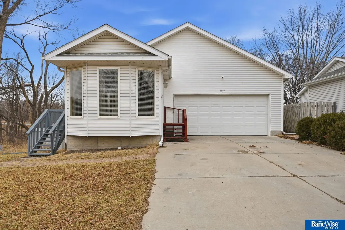 1557 SW 11th Place, Lincoln, NE 68522 - #1