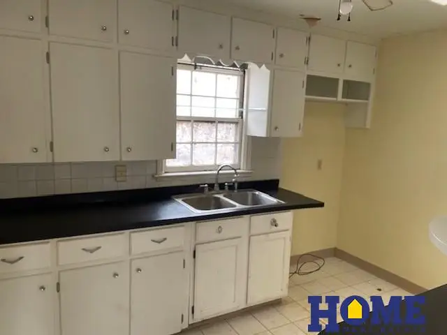 4240 G Street, Lincoln, NE 68510 - #3