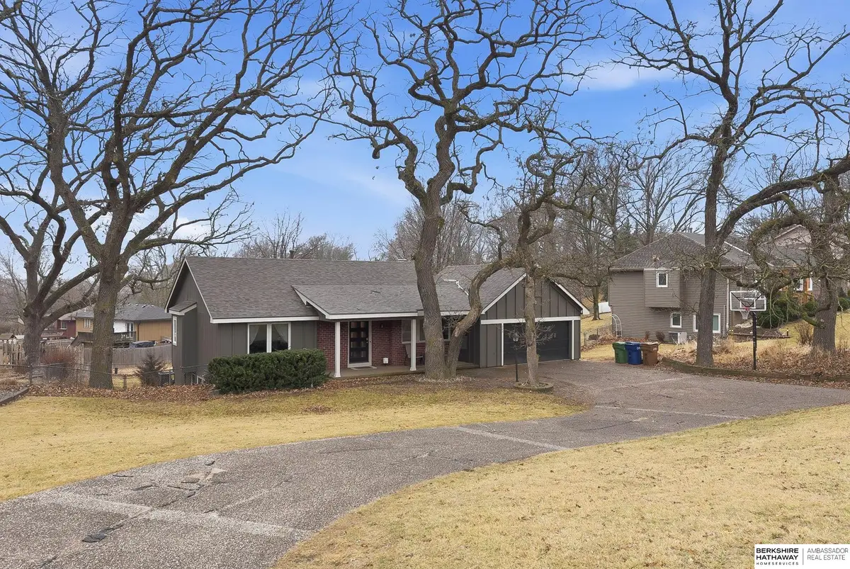 206 Bellevue Boulevard S, Bellevue, NE 68005 - #1