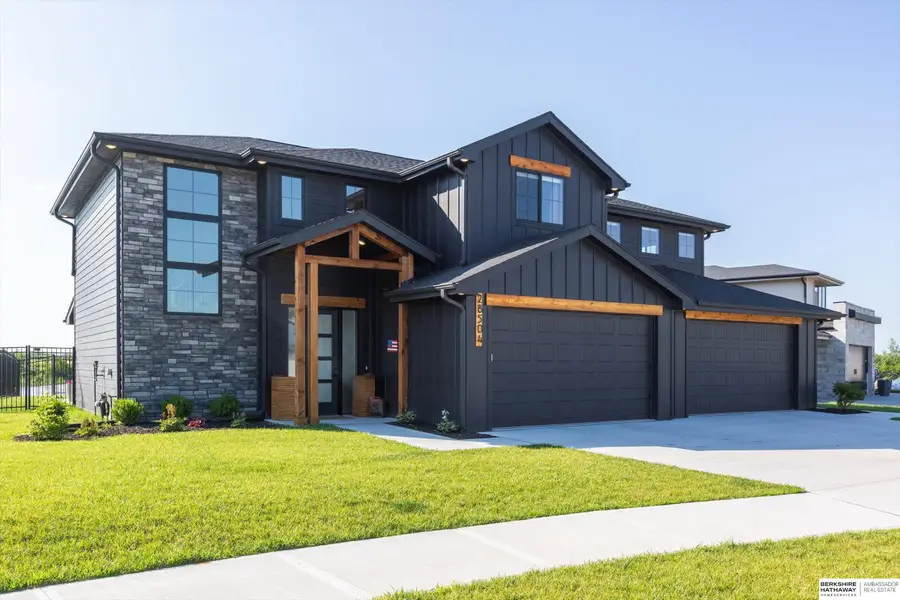 28504 Laurel Circle, Valley, NE 68064 - #3