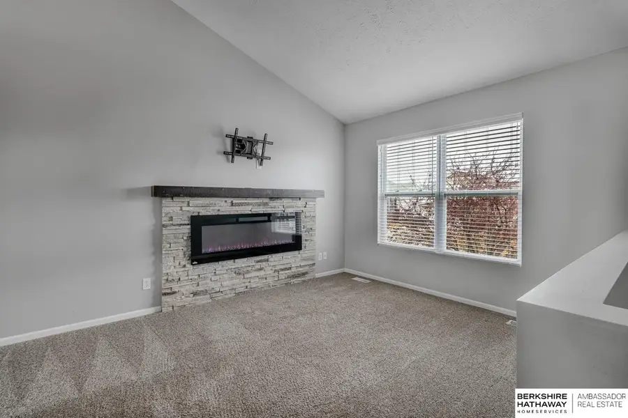 16007 Greenleaf Street, Omaha, NE 68136 - #3