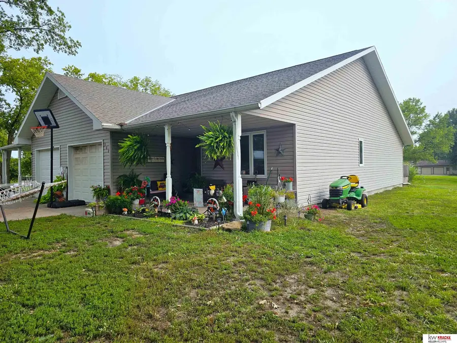 322 Girrard Street, Diller, NE 68342 - #2