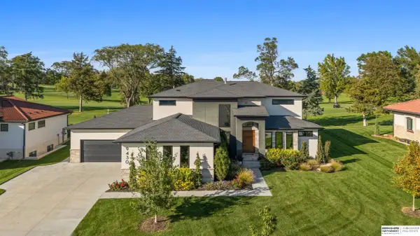 9430 Maricopa Drive, Lincoln, NE 68520