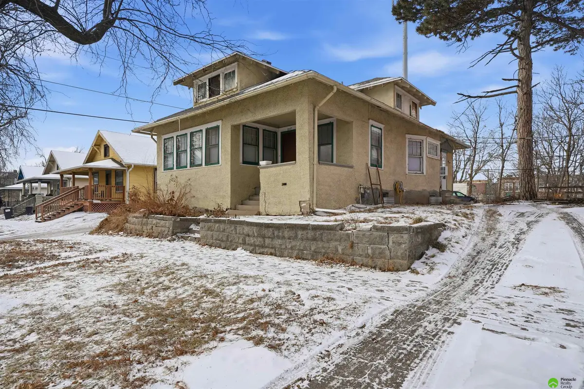 1217 S 13th Street, Lincoln, NE 68502 - #1