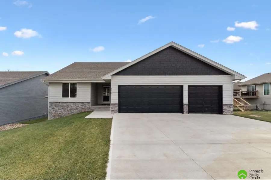 370 Eastwood Drive, Louisville, NE 68037 - #2