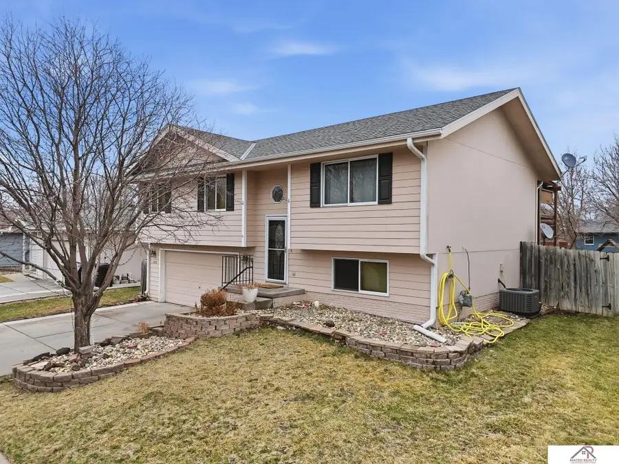 2420 SW 17th Street, Lincoln, NE 68522 - #3