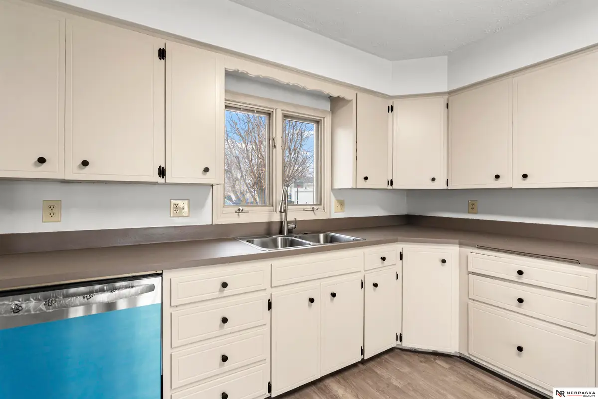 8612 S 38th Avenue, Bellevue, NE 68147 - #1