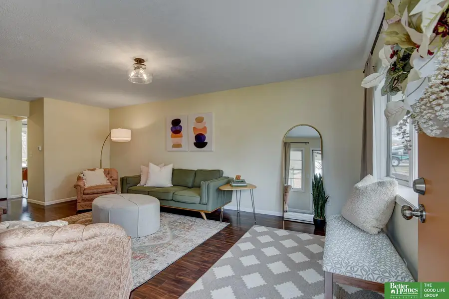 2206 S 46th Avenue, Omaha, NE 68106 - #3