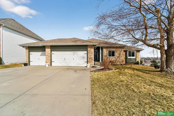 18606 Edna Street, Omaha, NE 68136