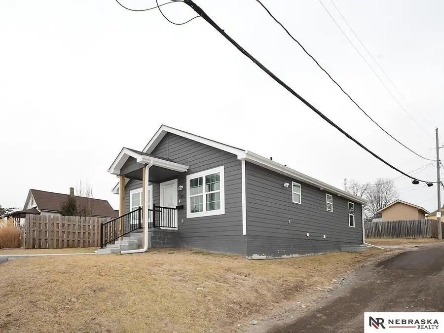 5514 S 31st Street, Omaha, NE 68107 - #3