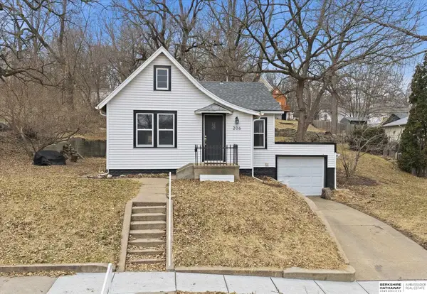 206 N Hazel Street, Glenwood, IA 51534