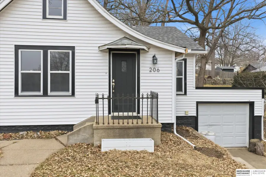 206 N Hazel Street, Glenwood, IA 51534 - #3