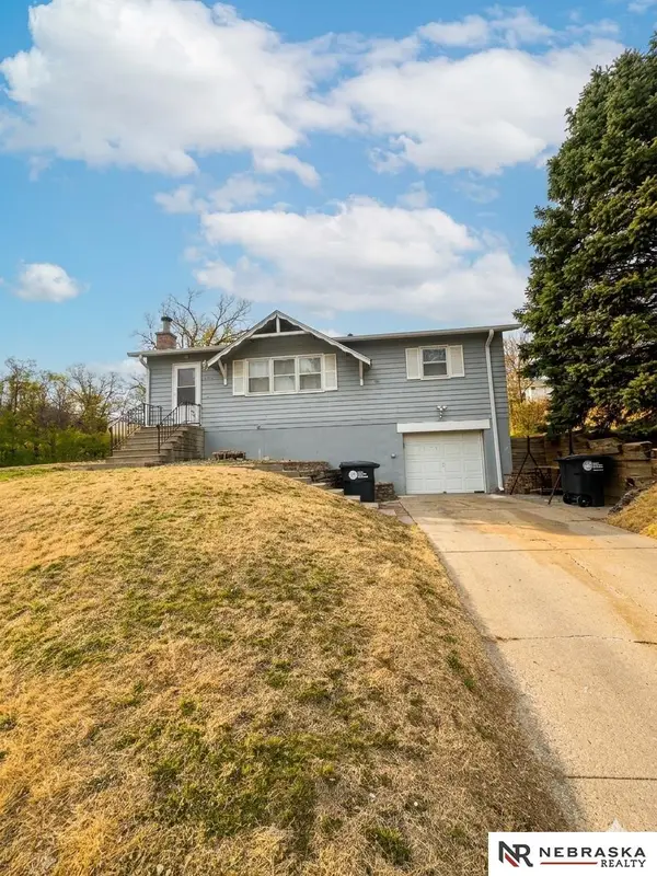 6748 Kansas Avenue, Omaha, NE 68104