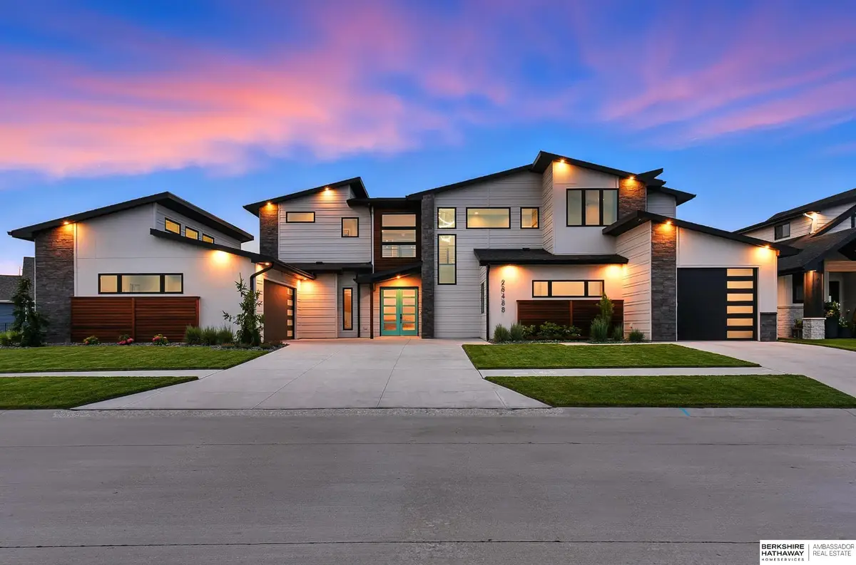 28488 Laurel Circle, Valley, NE 68064 - #1