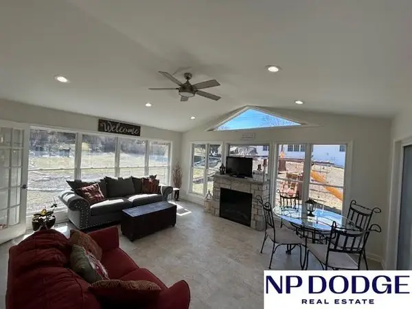 3362 S 115th Street, Omaha, NE 68144