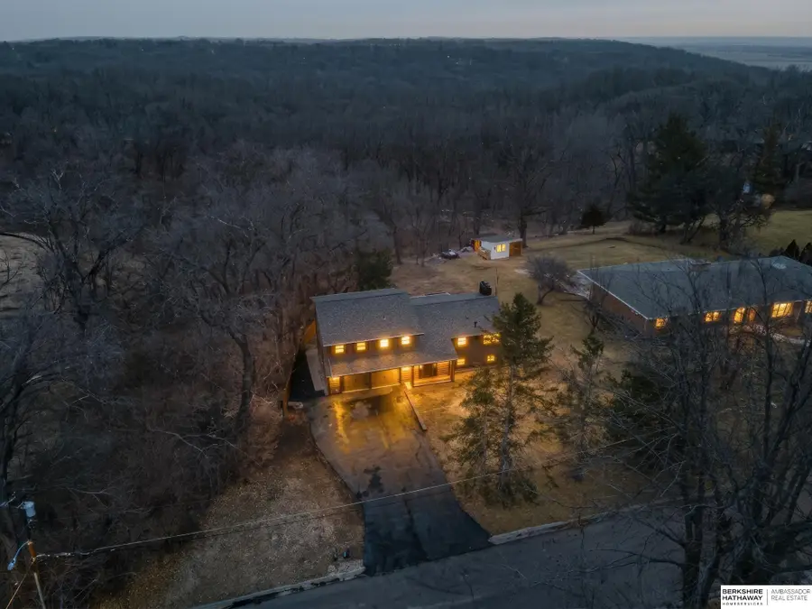 9967 Florence Heights Boulevard, Omaha, NE 68112 - #2