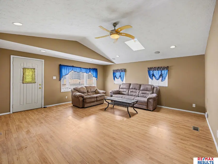 3016 S 43 Street, Omaha, NE 68105 - #3