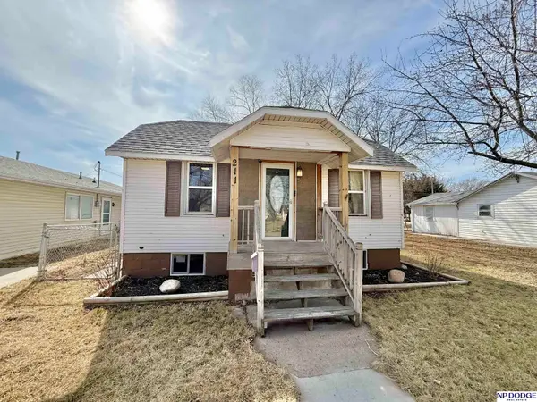 211 Adams Avenue, Norfolk, NE 68701