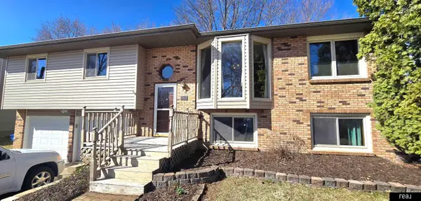 9802 23rd Street, Bellevue, NE 68123