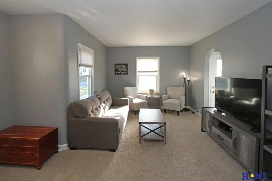711 S 44th Street, Lincoln, NE 68510 - #3