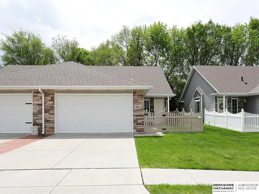 5821 Brendon Lane, Lincoln, NE 68516 - #2